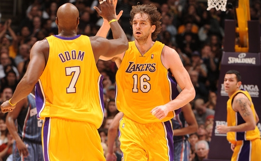 Lakers stay on top of the ranks